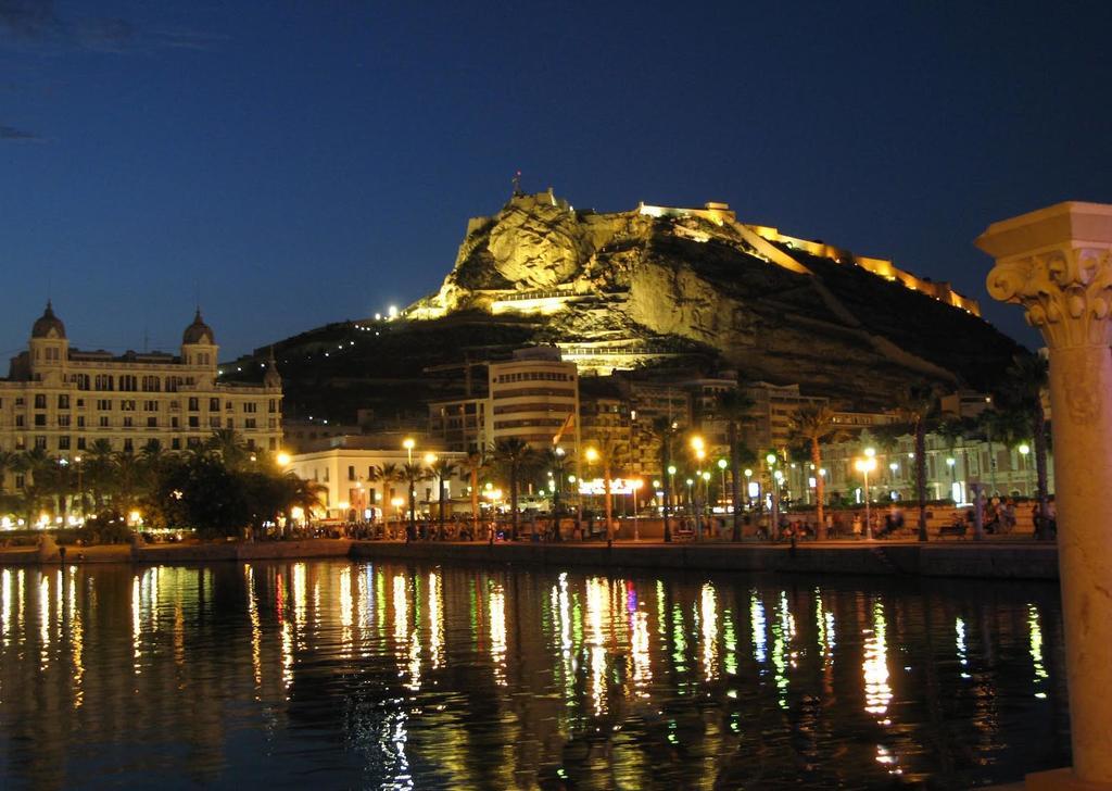 Suite International Alicante Buitenkant foto