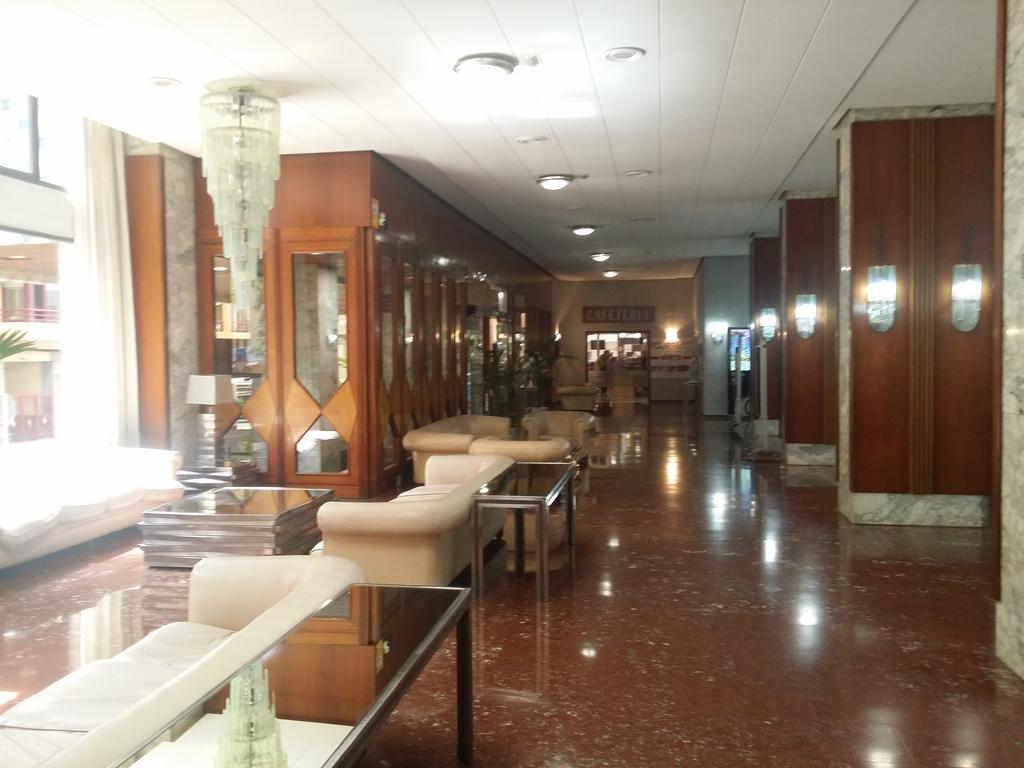Suite International Alicante Buitenkant foto