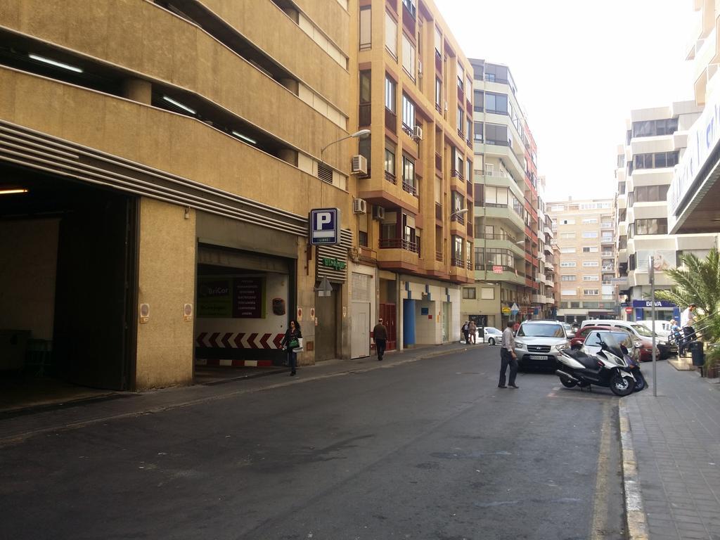 Suite International Alicante Buitenkant foto