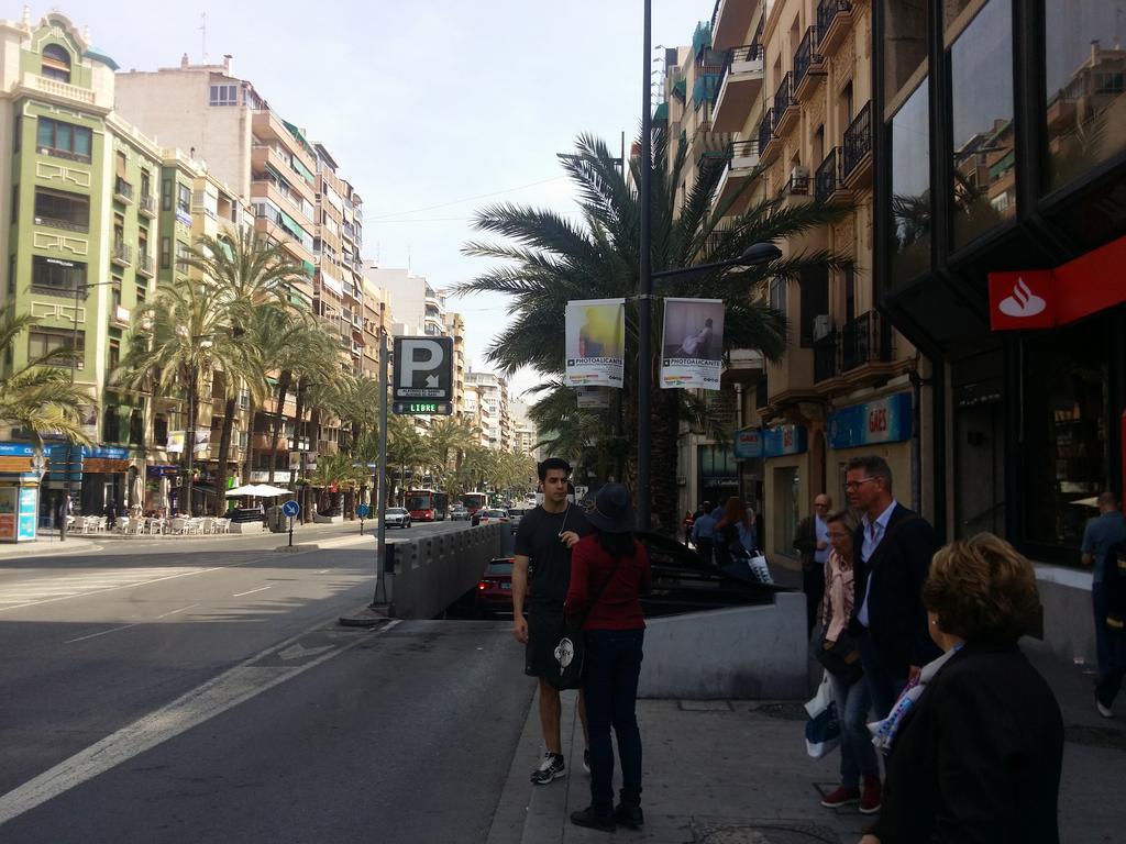 Suite International Alicante Buitenkant foto