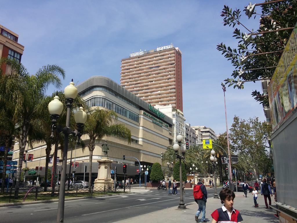 Suite International Alicante Buitenkant foto