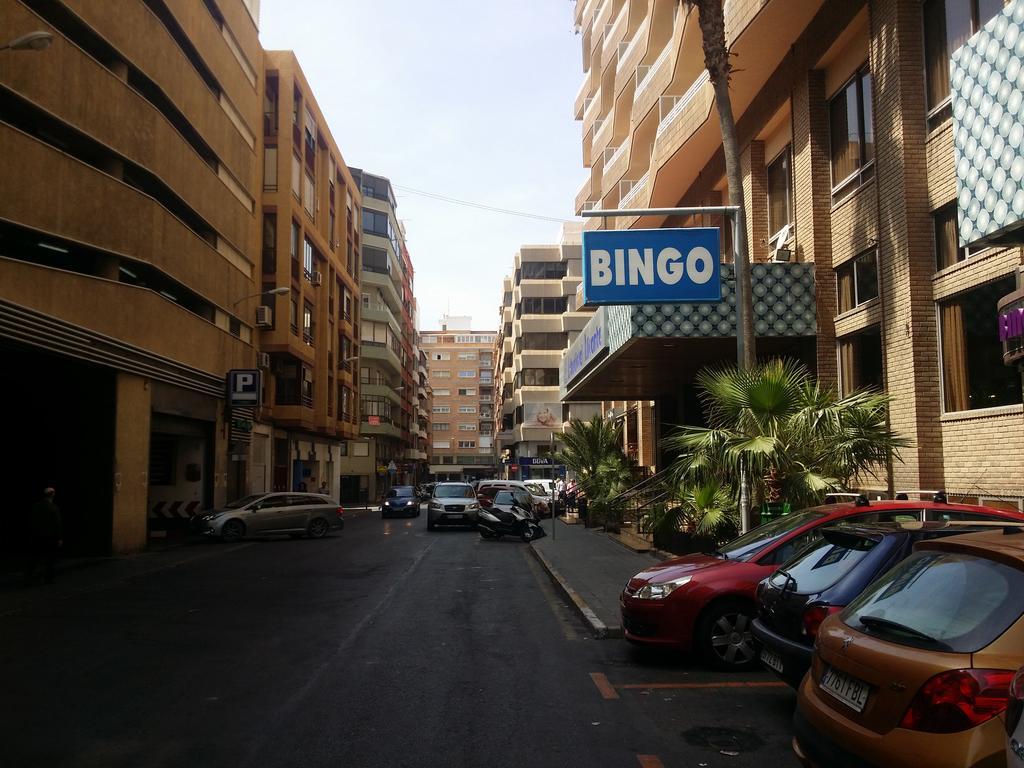 Suite International Alicante Buitenkant foto